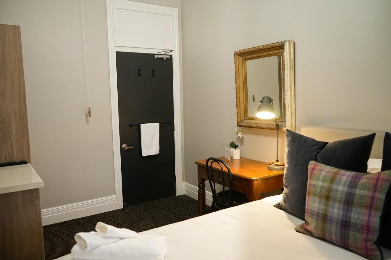 The Commercial Quarters Hotel Millthorpe Esterno foto